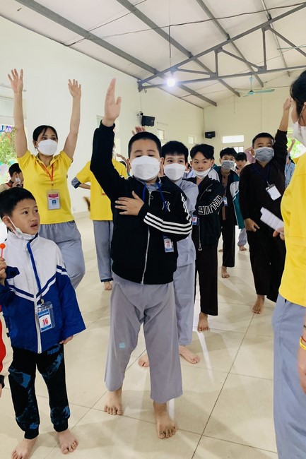 The 9th lotus seeds Sowing Retreat at Dong Cao Pagoda