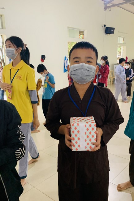 The 9th lotus seeds Sowing Retreat at Dong Cao Pagoda