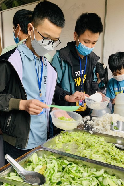 The 9th lotus seeds Sowing Retreat at Dong Cao Pagoda