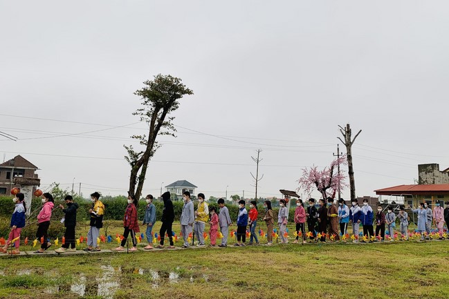 The 9th lotus seeds Sowing Retreat at Dong Cao Pagoda