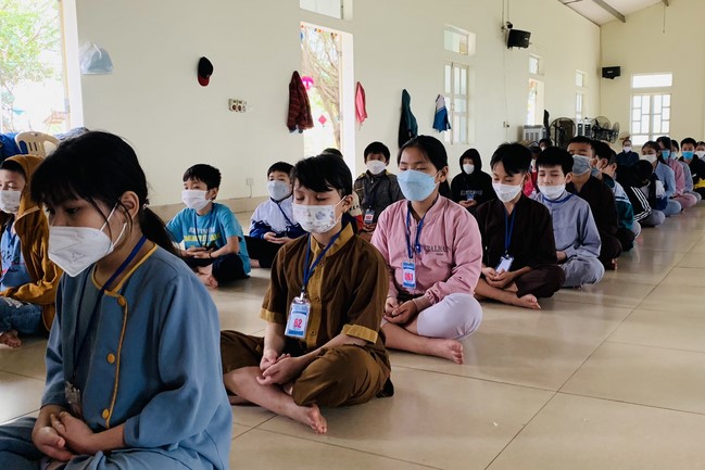 The 9th lotus seeds Sowing Retreat at Dong Cao Pagoda