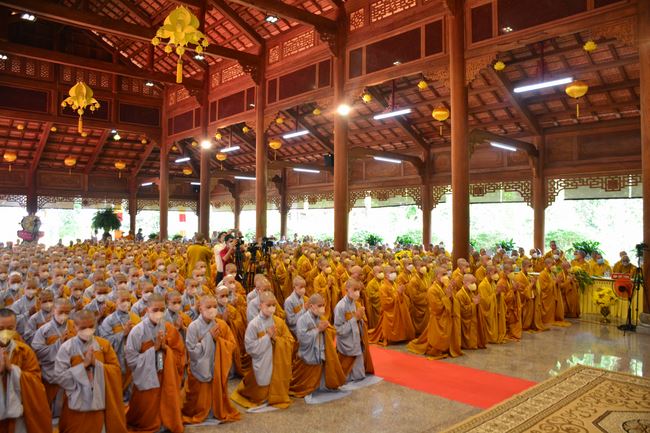 Receiving precepts from Thien Hoa precept's Altar of the Hoang Phap Pagoda’s monks