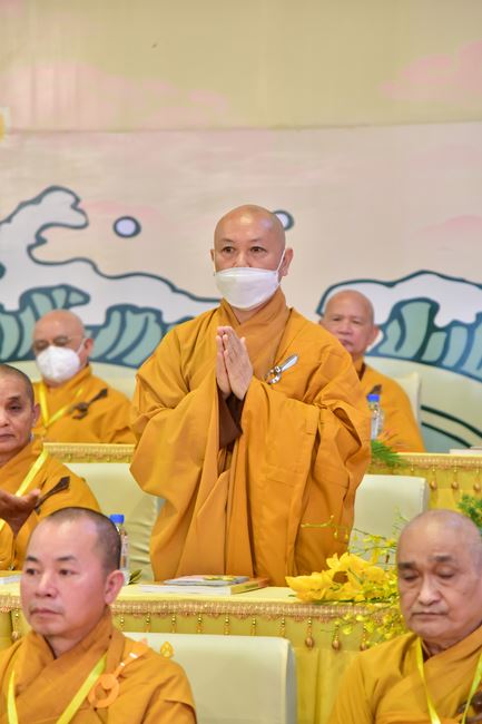 Receiving precepts from Thien Hoa precept's Altar of the Hoang Phap Pagoda’s monks