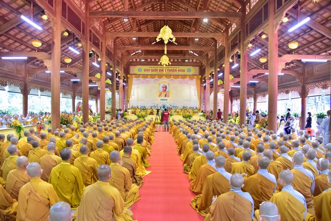 Receiving precepts from Thien Hoa precept's Altar of the Hoang Phap Pagoda’s monks