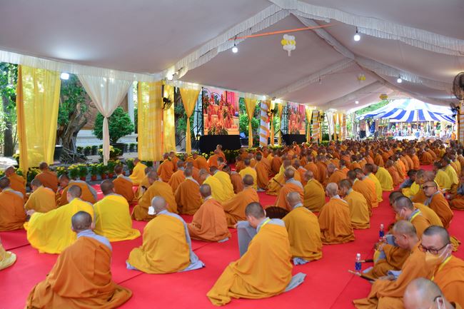 Receiving precepts from Thien Hoa precept's Altar of the Hoang Phap Pagoda’s monks