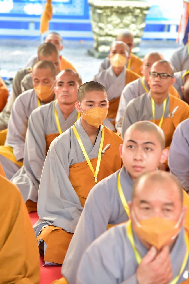 Receiving precepts from Thien Hoa precept's Altar of the Hoang Phap Pagoda’s monks