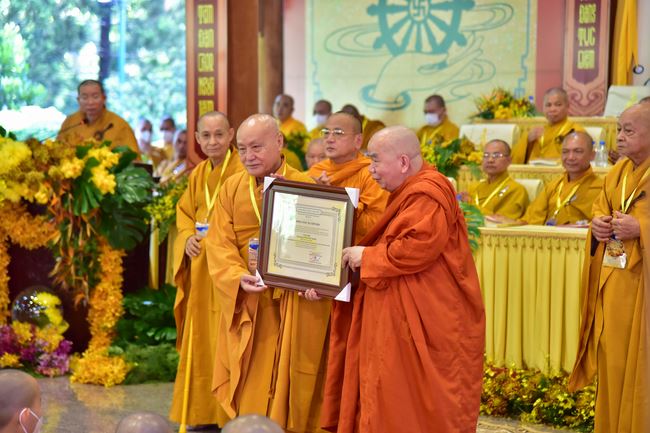 Receiving precepts from Thien Hoa precept's Altar of the Hoang Phap Pagoda’s monks