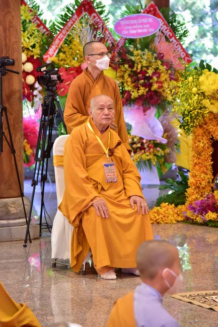 Receiving precepts from Thien Hoa precept's Altar of the Hoang Phap Pagoda’s monks