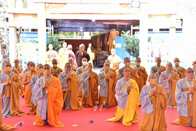 Receiving precepts from Thien Hoa precept's Altar of the Hoang Phap Pagoda’s monks