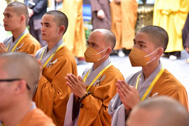 Receiving precepts from Thien Hoa precept's Altar of the Hoang Phap Pagoda’s monks