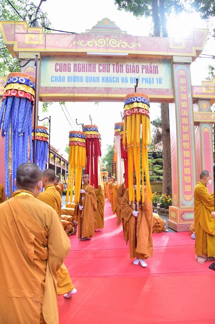 Receiving precepts from Thien Hoa precept's Altar of the Hoang Phap Pagoda’s monks