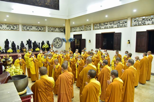 Receiving precepts from Thien Hoa precept's Altar of the Hoang Phap Pagoda’s monks