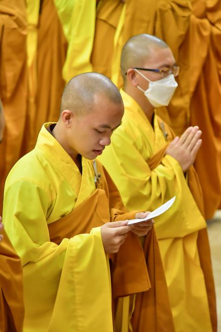 Receiving precepts from Thien Hoa precept's Altar of the Hoang Phap Pagoda’s monks