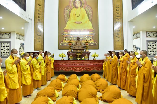 Receiving precepts from Thien Hoa precept's Altar of the Hoang Phap Pagoda’s monks