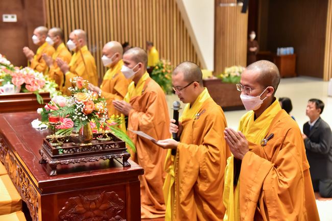 Wedding Ceremony at the pagoda