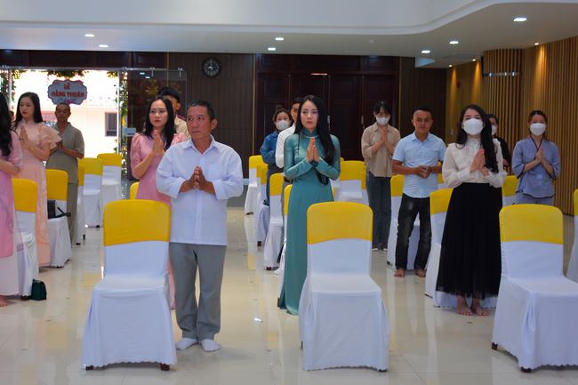 Wedding Ceremony at the pagoda