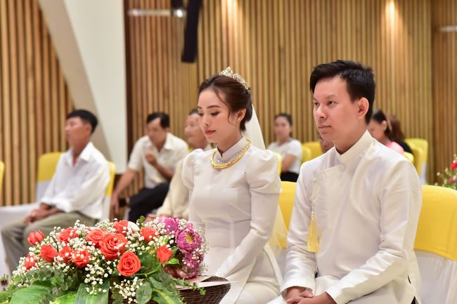 Wedding Ceremony at the pagoda