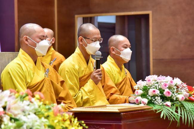 Wedding Ceremony at the pagoda