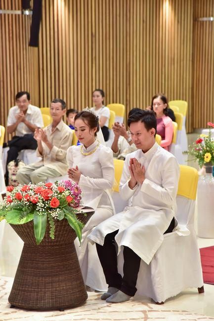 Wedding Ceremony at the pagoda