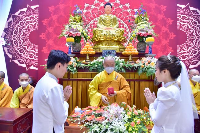 Wedding Ceremony at the pagoda