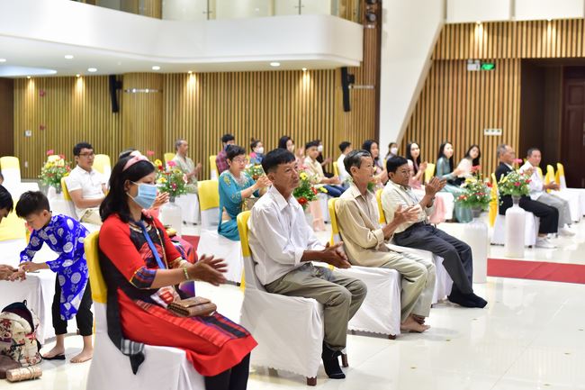 Wedding Ceremony at the pagoda
