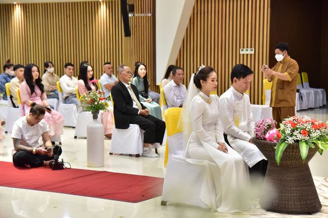 Wedding Ceremony at the pagoda