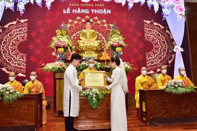Wedding Ceremony at the pagoda