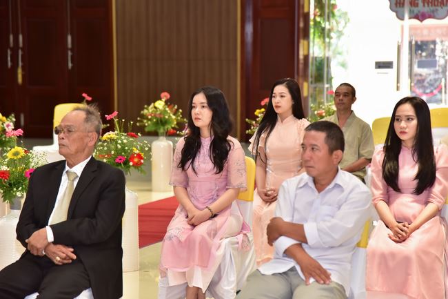 Wedding Ceremony at the pagoda