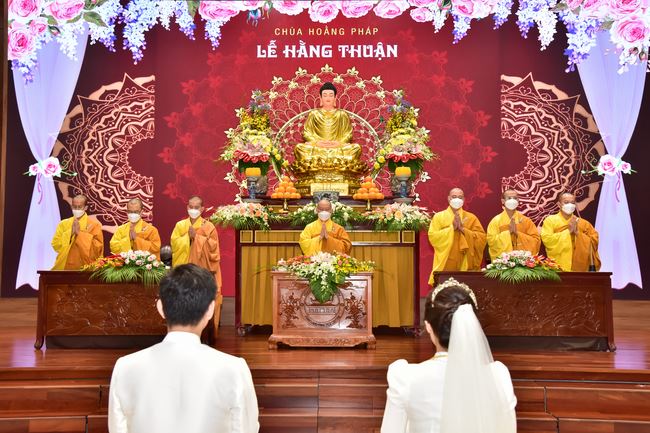 Wedding Ceremony at the pagoda