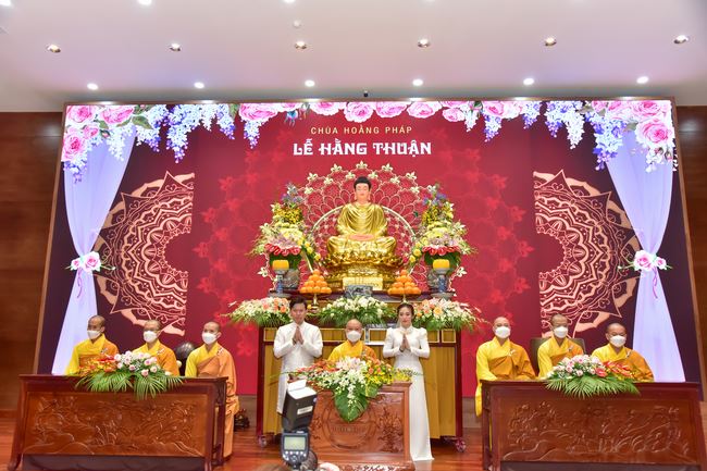 Wedding Ceremony at the pagoda