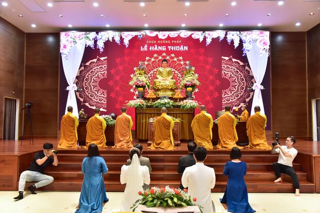 Wedding Ceremony at the pagoda