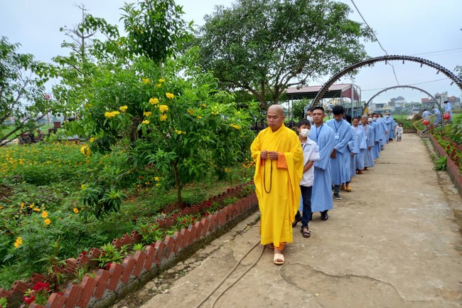 One-Day Retreat at Dong Cao pagoda