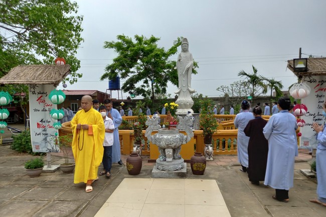 One-Day Retreat at Dong Cao pagoda