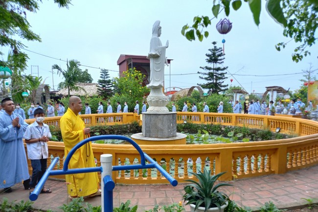 One-Day Retreat at Dong Cao pagoda