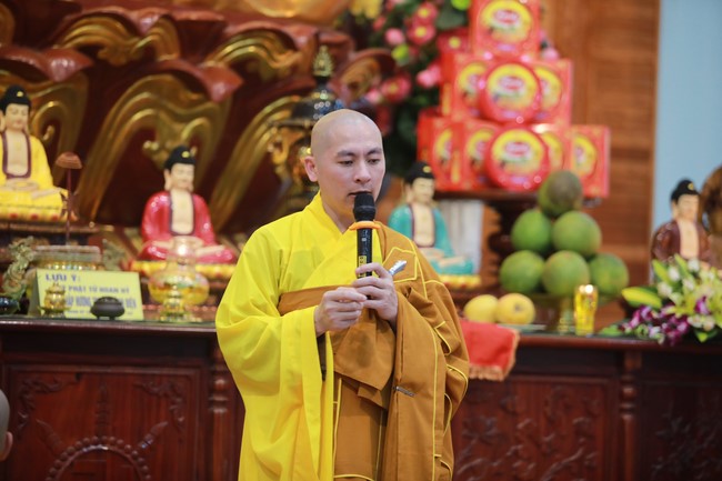 Reciting great compassion Mantra to pray for a peaceful country and happiness people to welcome the Buddha’s Birthday in  2022 at Co Am Pagoda