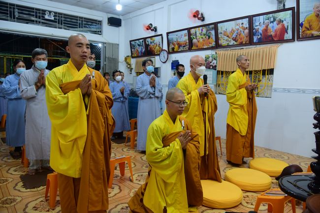 Tu niệm Phật Một ngày ở Cần Thơ