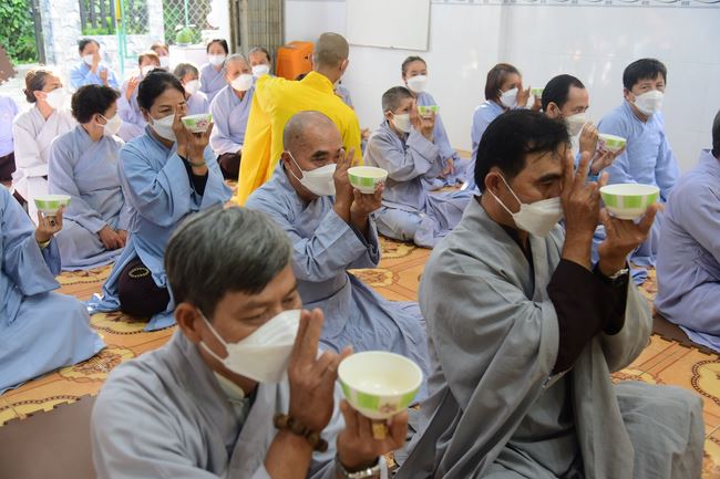 Tu niệm Phật Một ngày ở Cần Thơ