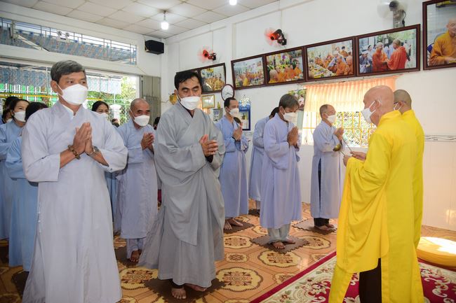 Tu niệm Phật Một ngày ở Cần Thơ