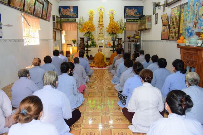 Tu niệm Phật Một ngày ở Cần Thơ