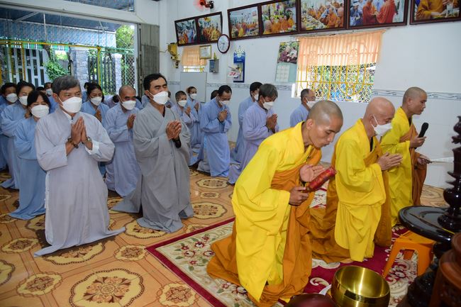 Tu niệm Phật Một ngày ở Cần Thơ