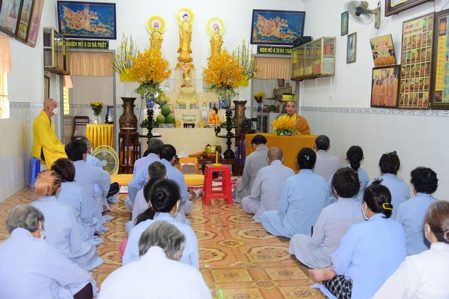 Tu niệm Phật Một ngày ở Cần Thơ