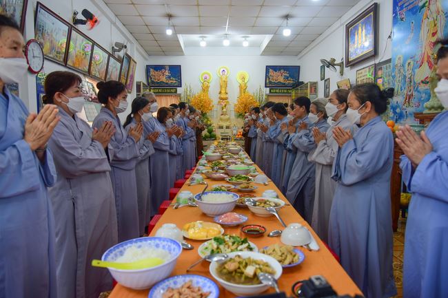 Tu niệm Phật Một ngày ở Cần Thơ