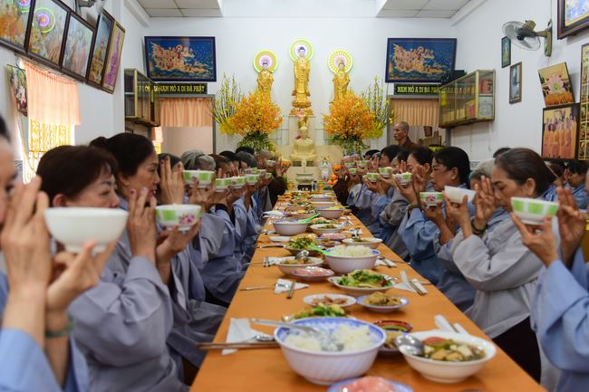 Tu niệm Phật Một ngày ở Cần Thơ