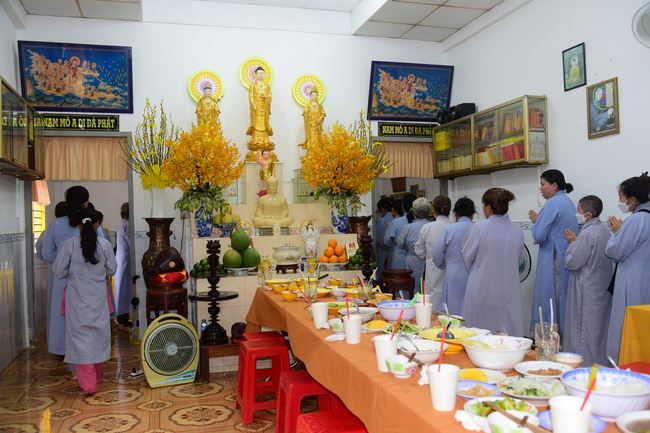 Tu niệm Phật Một ngày ở Cần Thơ