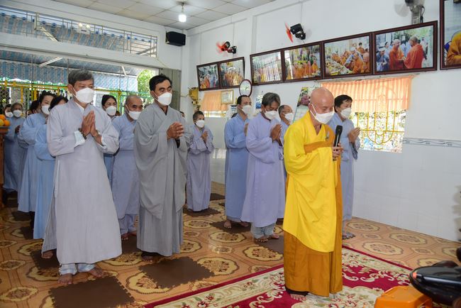 Tu niệm Phật Một ngày ở Cần Thơ