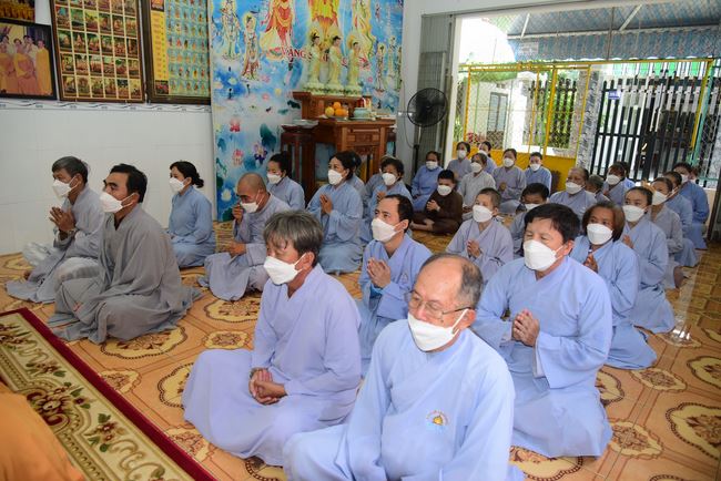 Tu niệm Phật Một ngày ở Cần Thơ