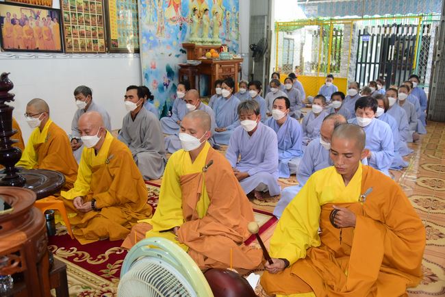 Tu niệm Phật Một ngày ở Cần Thơ