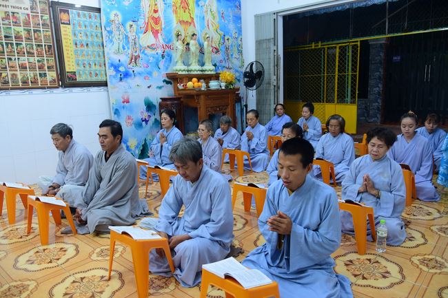 Tu niệm Phật Một ngày ở Cần Thơ