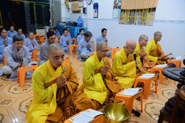 Tu niệm Phật Một ngày ở Cần Thơ