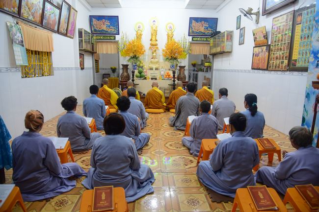 Tu niệm Phật Một ngày ở Cần Thơ